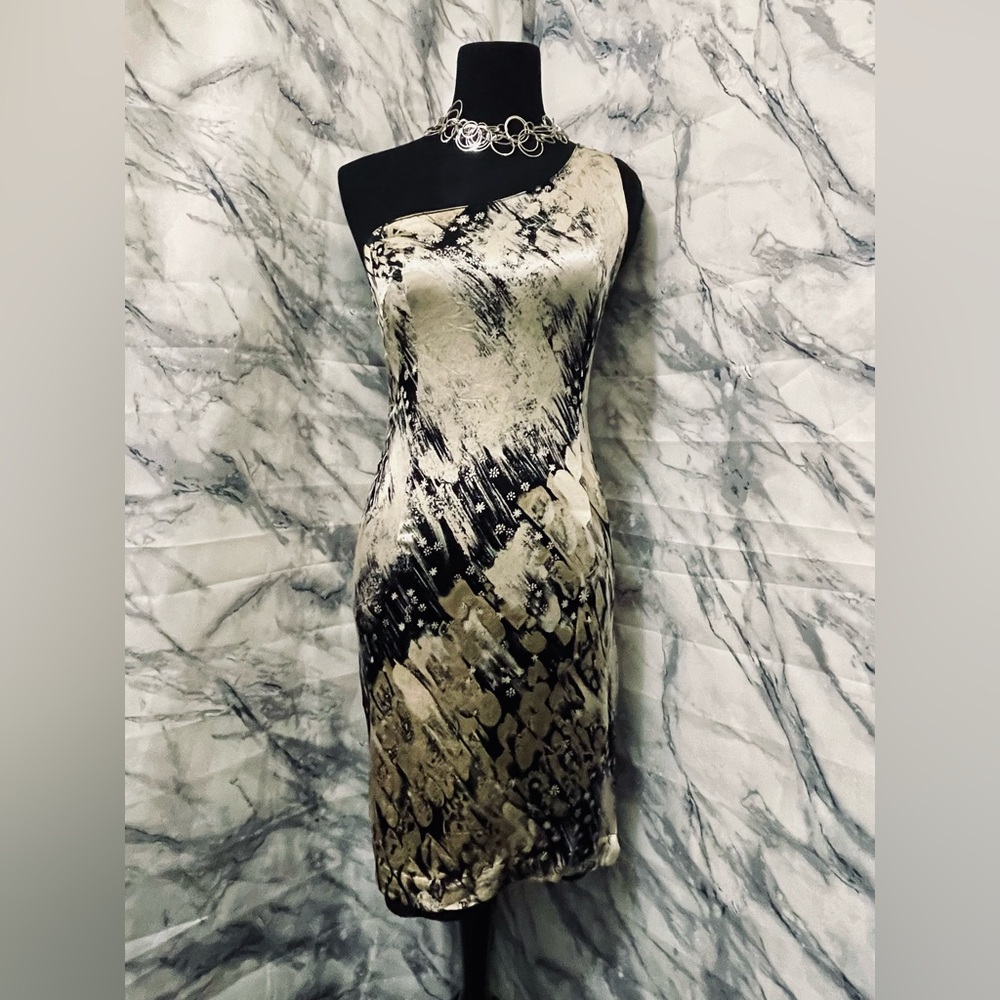 Elegant One-Shoulder Black and White Dress